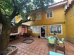 Hostal La Bodeguita Del  Mundo Laureles