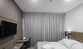 MHFA Studios em Prédio Luxuoso Vista Mar