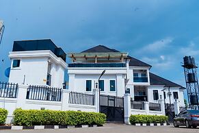 BT Luxury Apartments