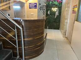 Goroomgo Hotel Park View Delhi