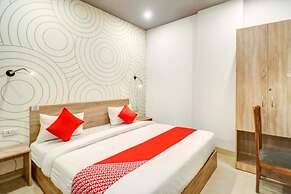 Goroomgo Hotel Park View Delhi