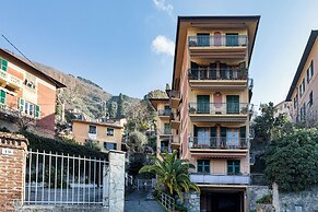 Una Palma a Camogli by Wonderful Italy