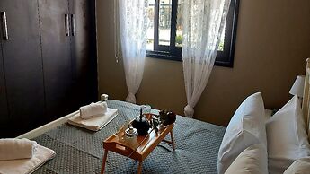 Paramount Gardens Resorts C202