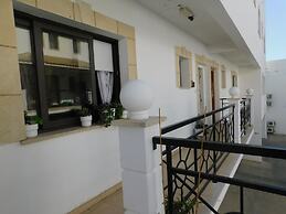 Paramount Gardens Resorts C202