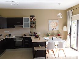 Paramount Gardens Resorts C202