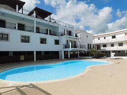 Paramount Gardens Resorts C202