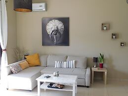 Paramount Gardens Resorts C202