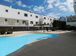 Paramount Gardens Resorts C202