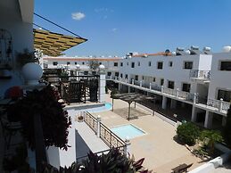 Paramount Gardens Resorts C202