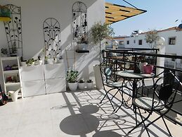 Paramount Gardens Resorts C202