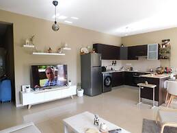 Paramount Gardens Resorts C202