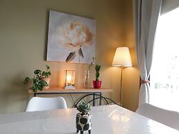 Paramount Gardens Resorts C202