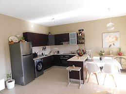 Paramount Gardens Resorts C202