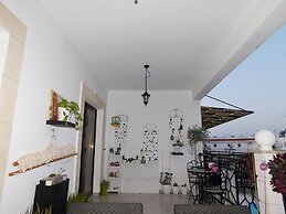 Paramount Gardens Resorts C202