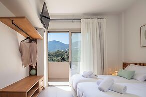 KaYa SeaView Residence