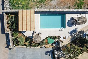 KaYa SeaView Residence