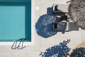 KaYa SeaView Residence