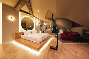 Tare Houses Hotel