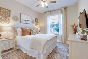 Stylish Port St Lucie Home w/ Hot Tub + Game Room!