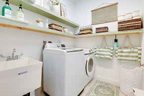 Stylish Port St Lucie Home w/ Hot Tub + Game Room!