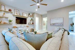 Stylish Port St Lucie Home w/ Hot Tub + Game Room!