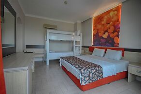 Club Bellamare Beach