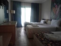 Club Bellamare Beach