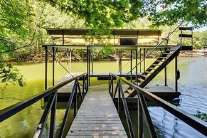 Waterfront Gainesville Home w/ Private Boat Dock!