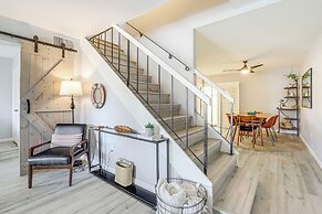 Pool Access & Mtn Views: Palm Springs Retreat!