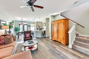 1 Mi to Old Town: Cheerful Bluffton Townhome!