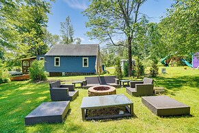 Family-friendly Richmond Cottage w/ Private Yard