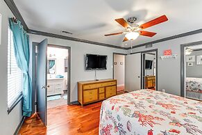 9 Mi to Dtwn: Fort Worth Home w/ Patio & Yard