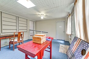 9 Mi to Dtwn: Fort Worth Home w/ Patio & Yard