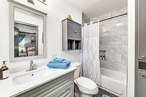 9 Mi to Dtwn: Fort Worth Home w/ Patio & Yard