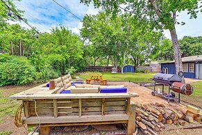 9 Mi to Dtwn: Fort Worth Home w/ Patio & Yard