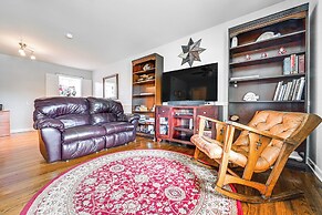 9 Mi to Dtwn: Fort Worth Home w/ Patio & Yard