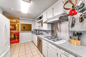 9 Mi to Dtwn: Fort Worth Home w/ Patio & Yard