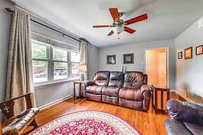 9 Mi to Dtwn: Fort Worth Home w/ Patio & Yard