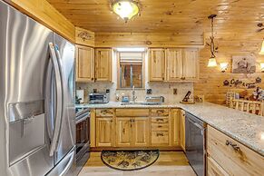 Kayaks & Hot Tub: Pine Bear' Pocono Lake Cabin