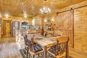 Kayaks & Hot Tub: Pine Bear' Pocono Lake Cabin