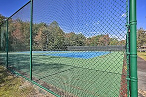 Kayaks & Hot Tub: Pine Bear' Pocono Lake Cabin