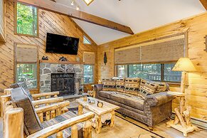 Kayaks & Hot Tub: Pine Bear' Pocono Lake Cabin