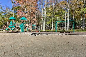 Kayaks & Hot Tub: Pine Bear' Pocono Lake Cabin
