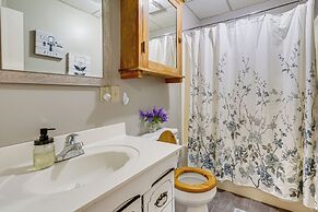 Peaceful Harrison Home w/ Porch & Grill!