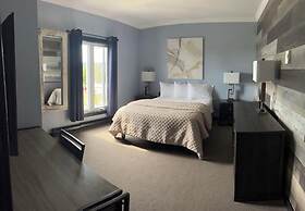 Acadian Hotel