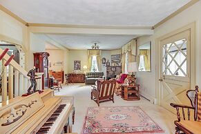 15 Mi to Seven Springs Resort: Somerset Home!