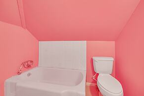 15 Mi to Seven Springs Resort: Somerset Home!