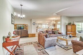 Waterfront Shady Cove Home w/ Fishing Deck!