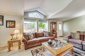 Waterfront Shady Cove Home w/ Fishing Deck!