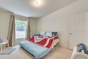 Waterfront Shady Cove Home w/ Fishing Deck!